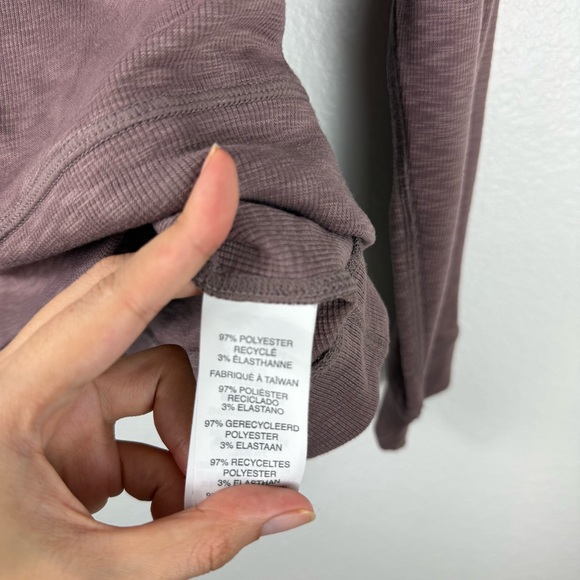 Vuori Men's Mauve Long Sleeve Shirt size M - Picture 5 of 9